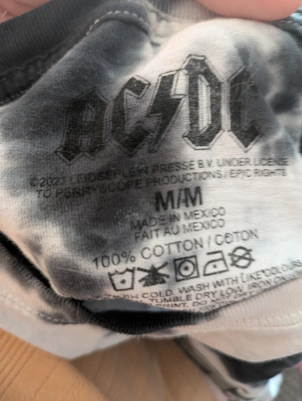 AC/DC Men's Tie Dye T-shirt Size Medium